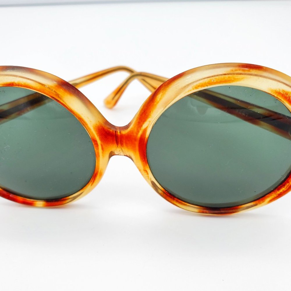 60s 70s oversize round tortiseshell sunglasses made in Italy